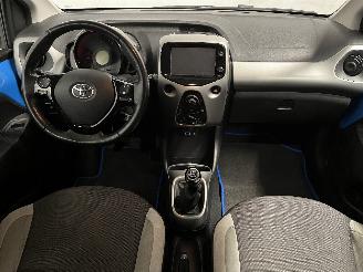 Toyota Aygo Aygo (B40) Hatchback 1.0 12V VVT-i (1KR-FE) [51kW]  (05-2014/06-2018) picture 17