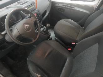 Citroën Nemo Nemo (AA) Van 1.4 HDi 70 (DV4TED(8HS)) [50kW]  (02-2008/...) picture 12