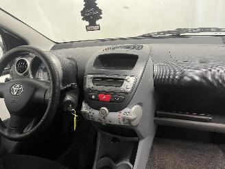 Toyota Aygo Aygo (B10) Hatchback 1.0 12V VVT-i (1KR-FE) [50kW]  (07-2005/05-2014) picture 14