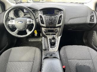 Ford Focus Focus 3 Wagon Combi 1.0 Ti-VCT EcoBoost 12V 125 (M1DA(Euro 5)) [92kW] =
 (02-2012/05-2018) picture 10