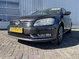 Damaged car Volkswagen Passat Passat Variant (365) Combi 1.6 TDI 16V Bluemotion (CAYC(Euro 5)) [77kW=
]  (08-2010/12-2014) 2012/11