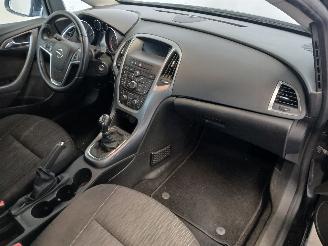 Opel Astra Astra J Sports Tourer (PD8/PE8/PF8) Combi 1.7 CDTi 16V (A17DTE(Euro 5)=
) [81kW]  (10-2010/10-2015) picture 8