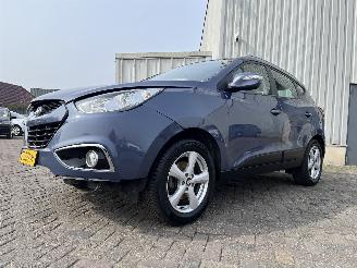 Hyundai Ix35 iX35 (LM) SUV 2.0 16V (G4KD) [120kW]  (01-2010/08-2013) picture 3