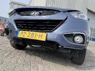 Hyundai Ix35 iX35 (LM) SUV 2.0 16V (G4KD) [120kW]  (01-2010/08-2013) picture 11