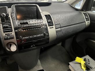 Toyota Prius Prius (NHW20) Liftback 1.5 16V (1NZ-FXE) [82kW]  (09-2003/12-2009) picture 19