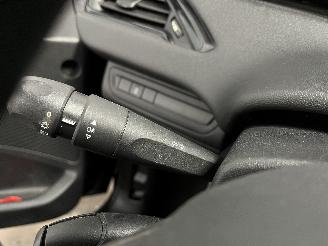 Peugeot 208 208 I (CA/CC/CK/CL) Hatchback 1.0 Vti 12V PureTech (EB0(ZMZ)) [50kW]  =
(03-2012/12-2019) picture 14