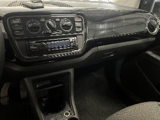 Volkswagen Up! Up! (121) Hatchback 1.0 12V 60 (CHYA) [44kW]  (08-2011/08-2020) picture 24