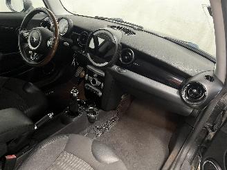 Mini Mini Mini (R56) Hatchback 1.6 16V Cooper S (N14-B16A) [128kW]  (10-2006/02-=
2010) picture 11