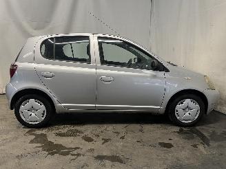 Toyota Yaris Yaris (P1) Hatchback 1.3 16V VVT-i (2SZFE) [63kW]  (08-1999/11-2005) picture 7