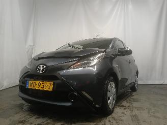 Toyota Aygo Aygo (B40) Hatchback 1.0 12V VVT-i (1KR-FE) [51kW]  (05-2014/06-2018) picture 1