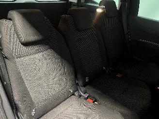 Peugeot 5008 5008 I (0A/0E) MPV 1.6 VTI 16V (EP6(5FW)) [88kW]  (09-2009/03-2017) picture 9