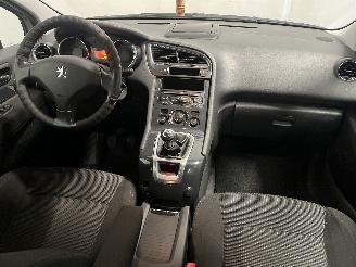 Peugeot 5008 5008 I (0A/0E) MPV 1.6 VTI 16V (EP6(5FW)) [88kW]  (09-2009/03-2017) picture 11