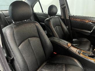 Mercedes E-klasse E (W211) Sedan 2.6 E-240 V6 18V (M112.913) [130kW]  (03-2002/12-2008) picture 10