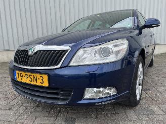 uszkodzony samochody osobowe Skoda Octavia Octavia Combi (1Z5) Combi 5-drs 1.2 TSI (CBZB) [77kW]  (02-2010/04-201=
3) 2011/3
