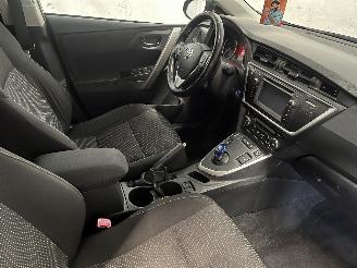 Toyota Auris Auris (E18) Hatchback 5-drs 1.8 16V Hybrid (2ZRFXE) [100kW]  (10-2012/=
03-2019) picture 13