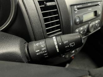 Nissan Note Note (E11) MPV 1.6 16V (HR16DE) [81kW]  (03-2006/06-2012) picture 16