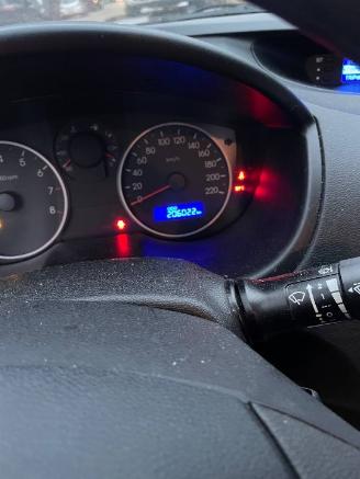 Hyundai I-20 i20 Hatchback 1.2i 16V (G4LA) [57kW]  (09-2008/12-2012) picture 2