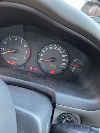 Hyundai Santa Fe Santa Fe I SUV 2.4 16V 4x4 (G4JS) [107kW]  (02-2001/02-2006) picture 2