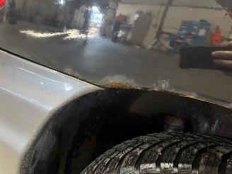 Hyundai Santa Fe Santa Fe I SUV 2.4 16V 4x4 (G4JS) [107kW]  (02-2001/02-2006) picture 9