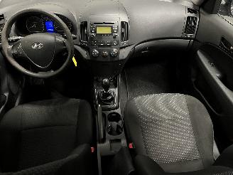 Hyundai I-30 i30 Crosswagon (WWH) Combi 1.4 CVVT 16V (G4FA) [80kW]  (11-2009/06-201=
2) picture 12