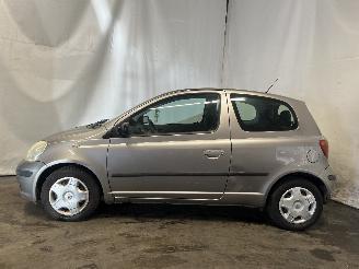 Toyota Yaris Yaris (P1) Hatchback 1.3 16V VVT-i (2SZFE) [64kW]  (04-2002/09-2005) picture 4