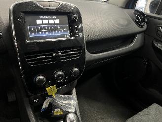 Renault Clio Clio IV (5R) Hatchback 5-drs 1.5 Energy dCi 90 FAP (K9K-639) [66kW]  (=
11-2012/08-2021) picture 23