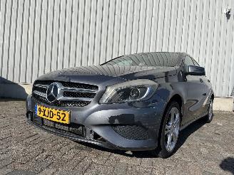 Avarii autoturisme Mercedes A-klasse A (W176) Hatchback 1.6 A-180 16V (M270.910) [90kW]  (09-2012/05-2018) 2014/9