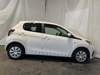 Peugeot 108 108 Hatchback 1.0 12V (1KRFE(CFB)) [51kW]  (05-2014/...) picture 7