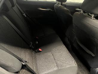 Toyota Auris Auris (E15) Hatchback 1.8 16V HSD Full Hybrid (2ZRFXE) [100kW]  (09-20=
10/09-2012) picture 16