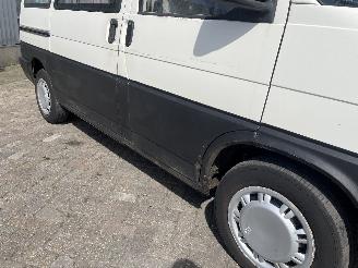 Volkswagen Transporter Transporter T4 Ch.Cab/Pick-up 2.4 D (AAB) [57kW]  (09-1990/04-1998) picture 9