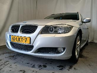 Vaurioauto  passenger cars BMW 3-serie 3 serie Touring (E91) Combi 318i 16V (N43-B20A) [105kW]  (05-2007/05-2=
012) 2010/5