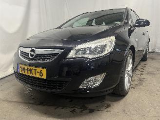 Coche accidentado Opel Astra Astra J Sports Tourer (PD8/PE8/PF8) Combi 1.6 Turbo 16V (A16LET(Euro 5=
)) [132kW]  (10-2010/10-2015) 2011/2