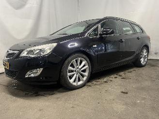 Opel Astra Astra J Sports Tourer (PD8/PE8/PF8) Combi 1.6 Turbo 16V (A16LET(Euro 5=
)) [132kW]  (10-2010/10-2015) picture 3