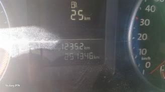 Volkswagen Caddy Caddy III (2KA,2KH,2CA,2CH) Van 1.6 TDI 16V (CAYE) [55kW]  (08-2010/05=
-2015) picture 2