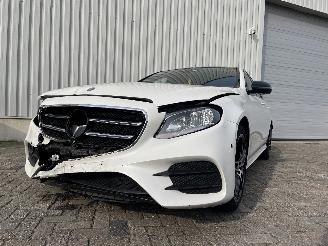 Mercedes E-klasse E (W213) Sedan E-200 2.0 Turbo 16V (M274.920) [135kW]  (01-2016/05-201=
9) picture 1