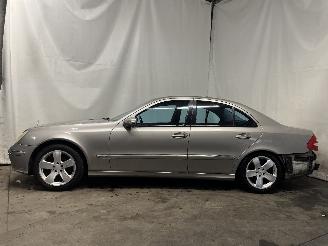 Mercedes E-klasse E (W211) Sedan 2.6 E-240 V6 18V (M112.913) [130kW]  (03-2002/12-2008) picture 4