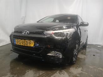 Damaged car Hyundai I-20 i20 (GBB) Hatchback 1.0 T-GDI 100 12V (G3LC) [74kW]  (01-2016/08-2020)= 2017/11