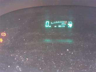 Toyota Yaris Yaris Verso (P2) MPV 1.3 16V (2NZFE) [63kW]  (08-1999/10-2002) picture 2