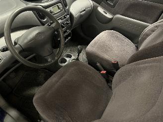 Toyota Yaris Yaris Verso (P2) MPV 1.3 16V (2NZFE) [63kW]  (08-1999/10-2002) picture 15