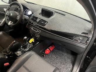 Renault Mégane Megane III Berline (BZ) Hatchback 5-drs 1.5 dCi 110 (K9K-636(K9K-A6)) =
[81kW]  (02-2009/02-2016) picture 8