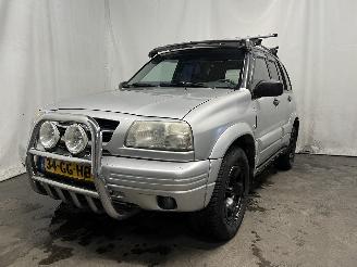 uszkodzony samochody osobowe Suzuki Grand-vitara Grand Vitara I (FT/GT/HT) SUV 2.5 V6 24V (H25A) [106kW]  (04-1998/07-2=
003) 2000/10