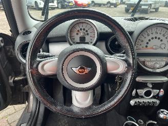 Mini Clubman Clubman (R55) Combi 1.6 16V Cooper (N12-B16A) [88kW]  (10-2007/12-2013=
) picture 13