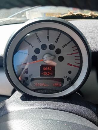 Mini Clubman Clubman (R55) Combi 1.6 16V Cooper (N12-B16A) [88kW]  (10-2007/12-2013=
) picture 2