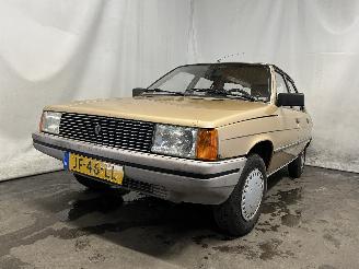 Unfallwagen Renault 9 9 (L42) Sedan 1.4 TL,GTL,TSE (C2J-720) [49kW]  (09-1985/12-1988) 1982/10