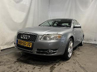 Damaged car Audi A4 A4 (B7) Sedan 2.0 20V (ALT) [96kW]  (11-2004/06-2008) 2006/1