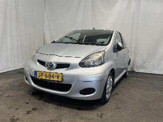 Damaged car Toyota Aygo Aygo (B10) Hatchback 1.0 12V VVT-i (1KR-FE) [50kW]  (07-2005/05-2014) 2010/1