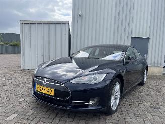 Vaurioauto  passenger cars Tesla Model S Model S Liftback 85 (L1S) [270kW]  (09-2012/02-2016) 2014/9