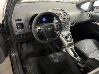 Toyota Auris Auris (E15) Hatchback 1.8 16V HSD Full Hybrid (2ZRFXE) [100kW]  (09-20=
10/09-2012) picture 14