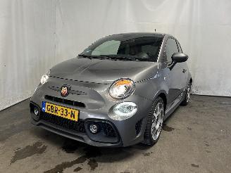 Voiture accidenté Abarth  500/595/695 Hatchback 1.4 T-Jet 16_ (312.B.3000) [132kW]  (08-2008/...=
) 2017/2
