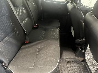 Peugeot Partner Partner Combispace MPV 1.6 16V (TU5JP4(NFU)) [80kW]  (07-2001/03-2008)= picture 10